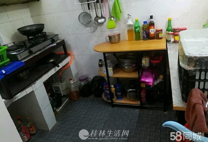 ���˼��������������С������¥ ����һ��60ƽ��30��