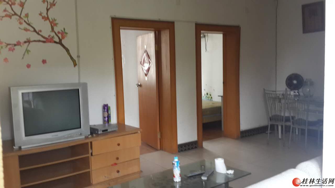 Y�����������С���� 2�� 61ƽ�� �ƽ�3¥ 27�� ��Կ����ʱ����