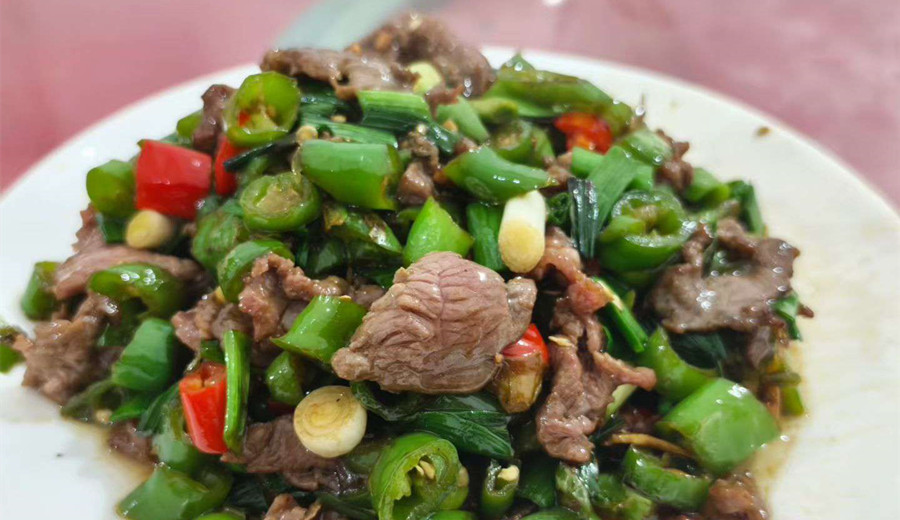 朱紫巷里有一家开了二三十年的宝藏饭馆子