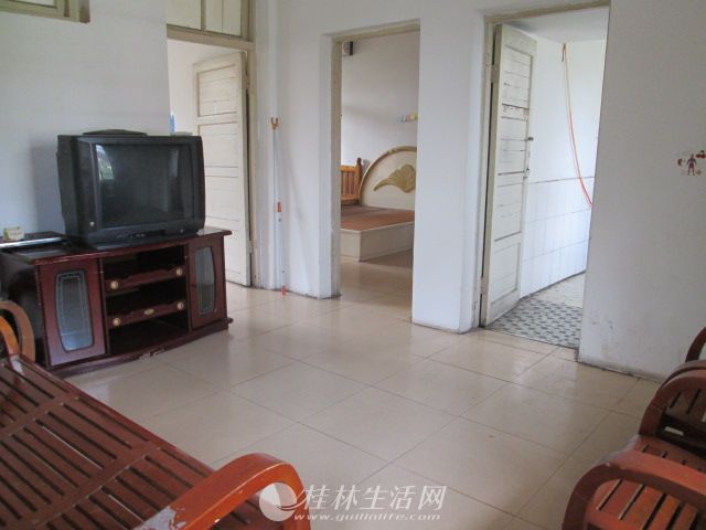 �Ÿ���С��������4¥����һ��60ƽ����װ��