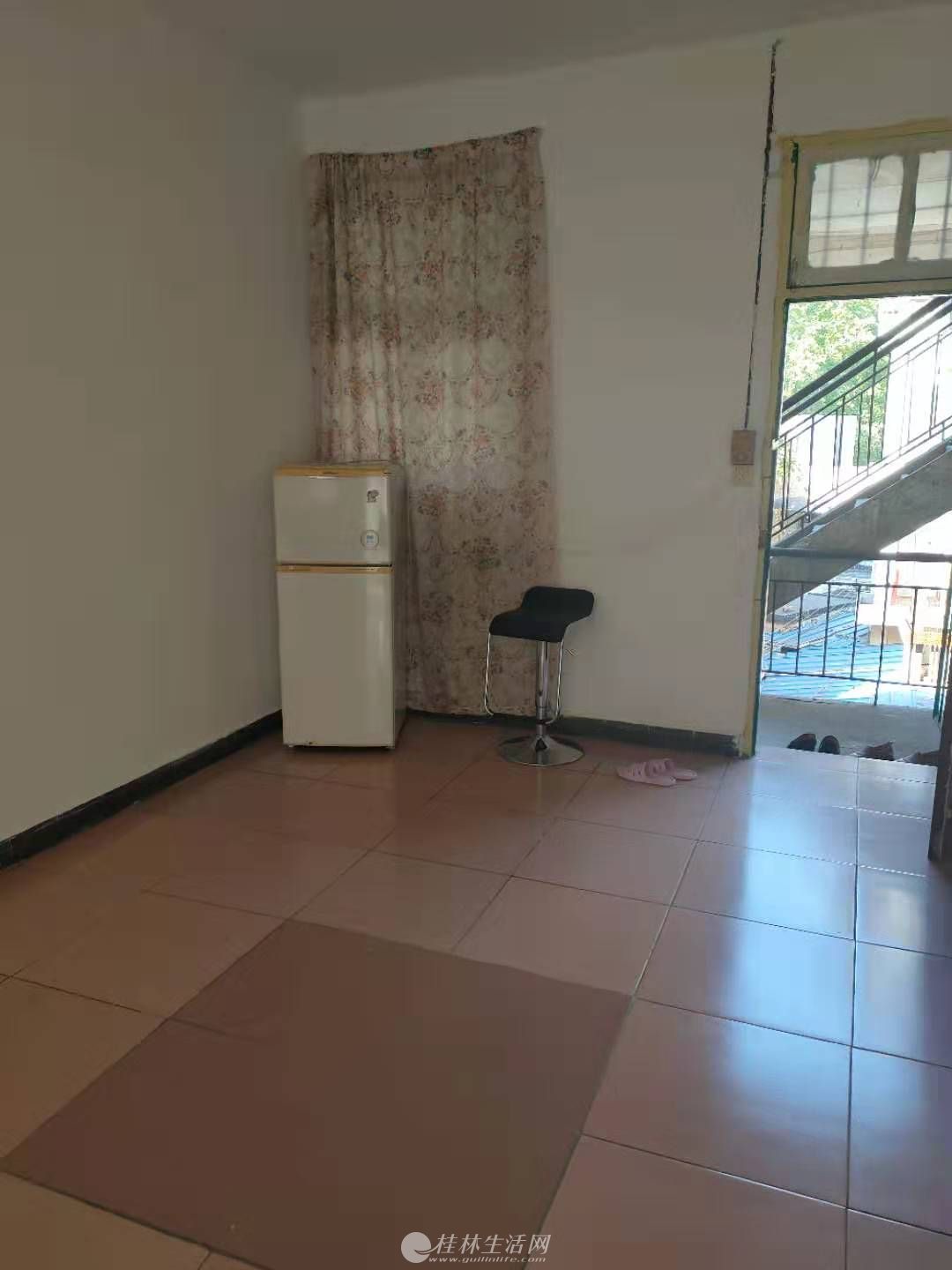 �Ÿ���С��3¥��1��1��800ƽ������װ��