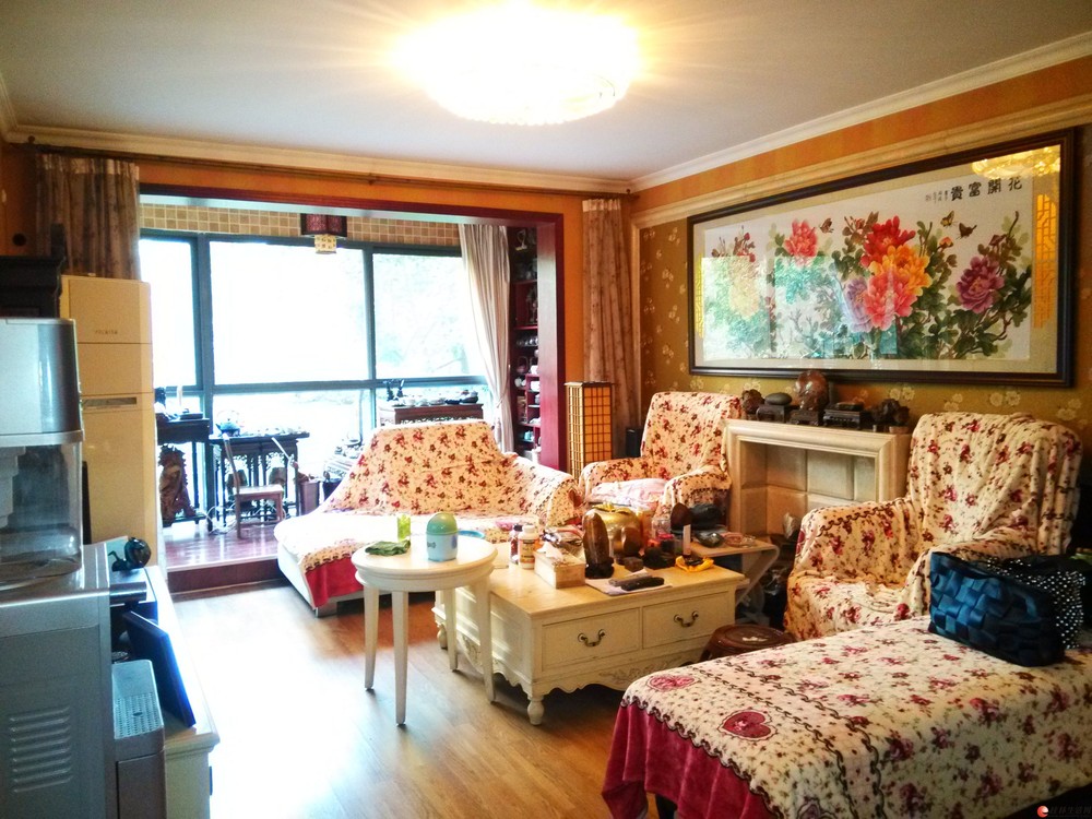 YY ������˽��ϳ�¥��λ�� ��װ3�� �ʺ����˾�ס ����105��