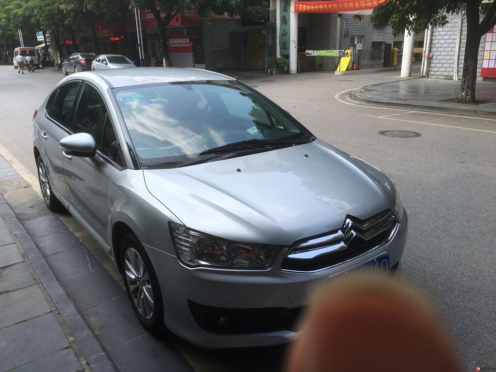 �����⳵��ȫ��ѩ���������Զ���ֻ��208Ԫһ��