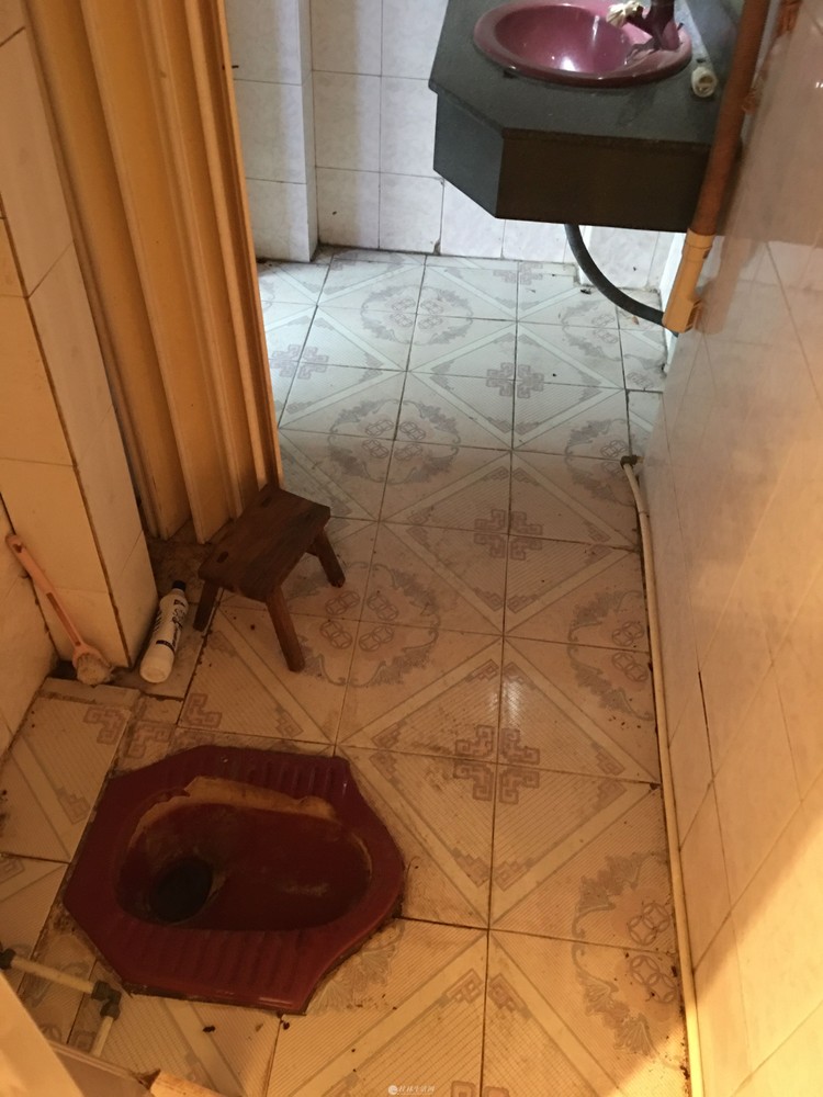 ���ۣ���ɽѧ������·2¥32ƽ1996�꽨 1��1����װ�ɹ��ͨ���