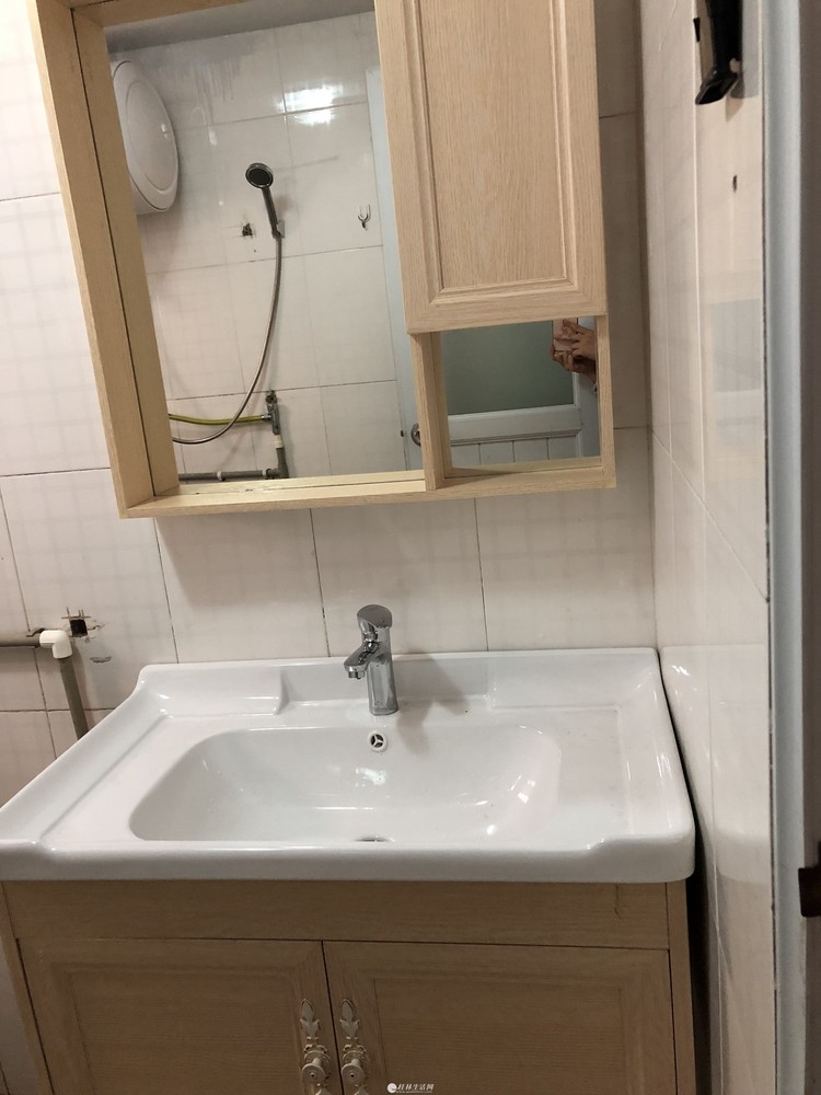 ��Ժ��԰ 2��2��1��  100ƽ��  2600Ԫ ȫ��װ��