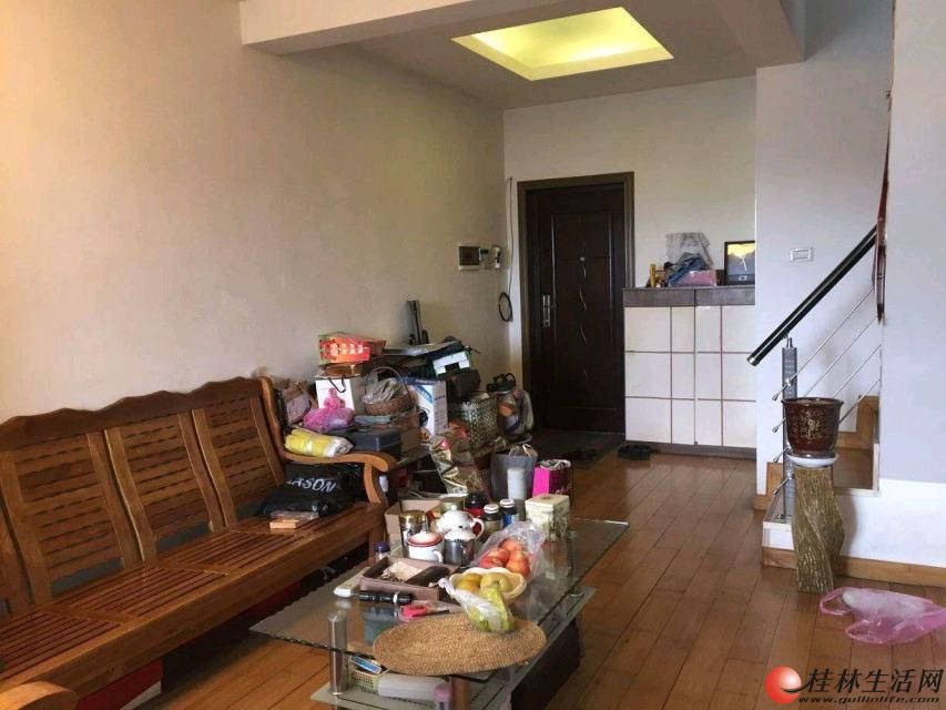 C������ ���ŷ�У��ʢʱ���㳡3��2����¥��ʽ¥112�O60��