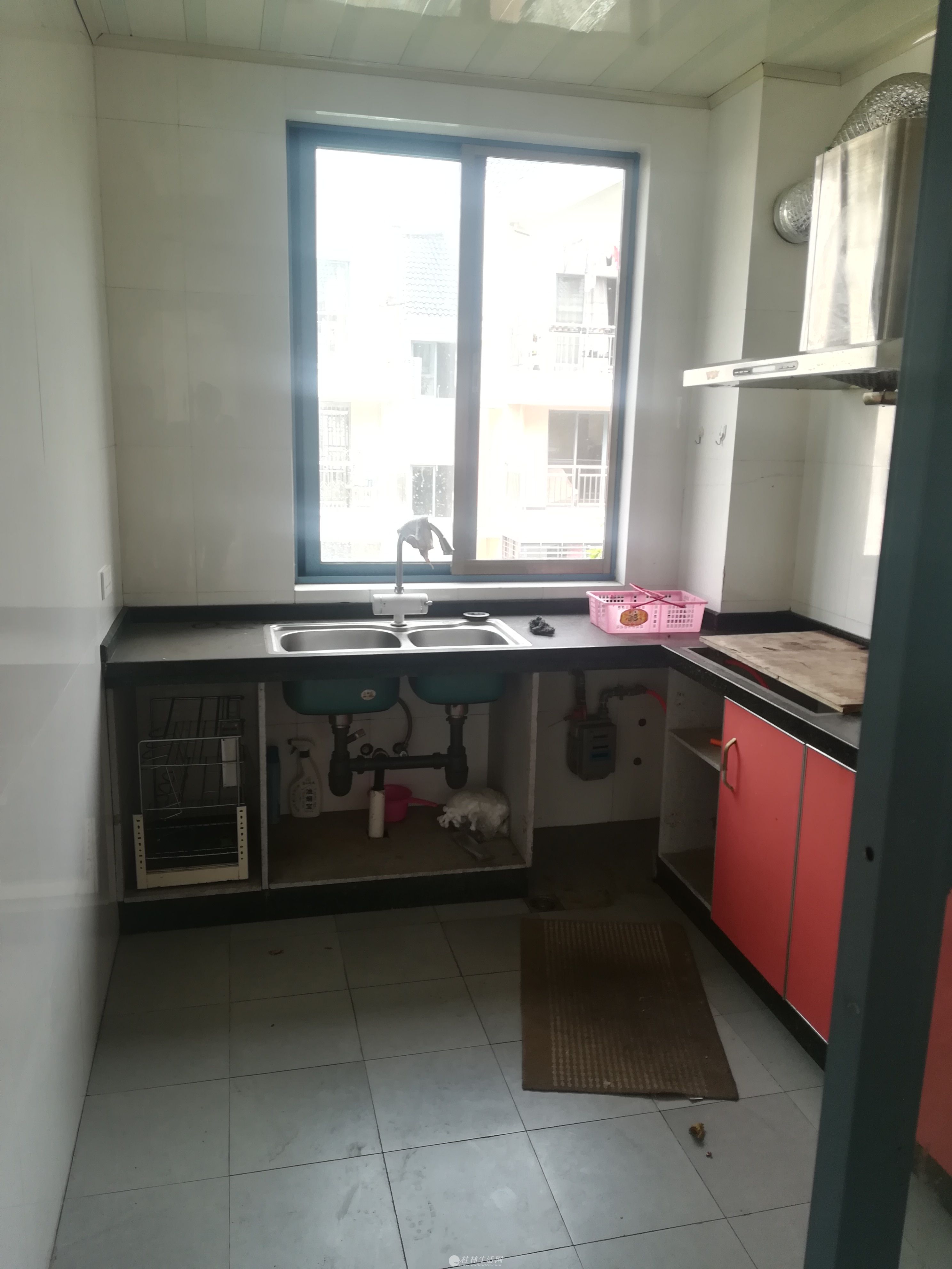 �������������Ա�ˮ����4��2��2��152ƽ¥��6¥����2200Ԫ