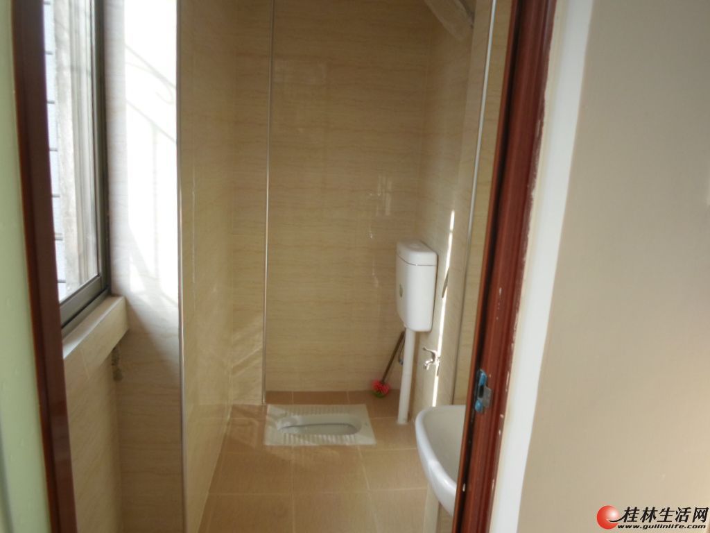 888  �÷�����  �����ĵض�����·����ͨ���к��棩  2��2��1��  4¥  58�O  ȫ�¾�װ