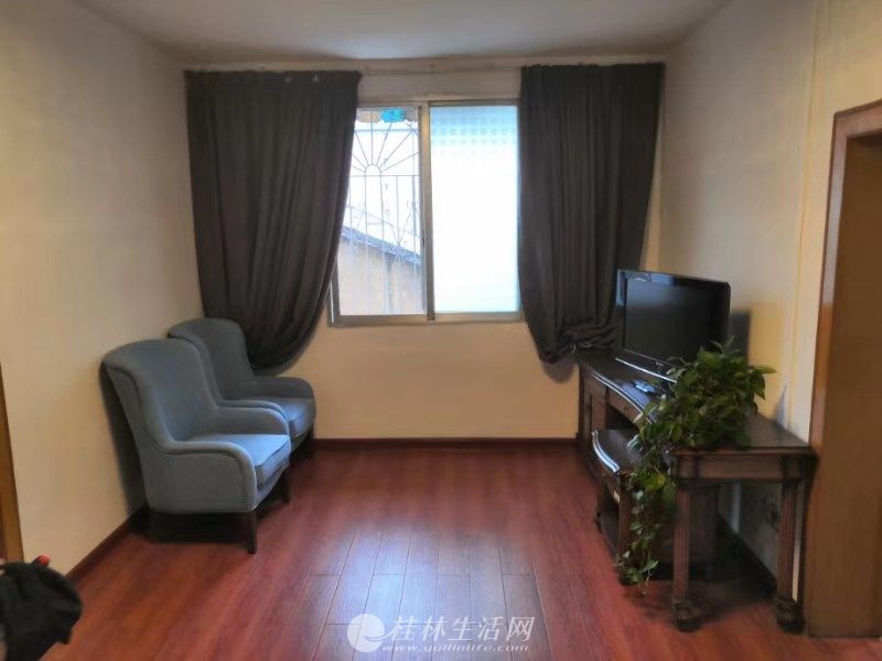 ����!�ź��͹���ѧ���Ÿ���4¥ 72ƽ68��װ1992�꽨3��1��1�����ͺ�