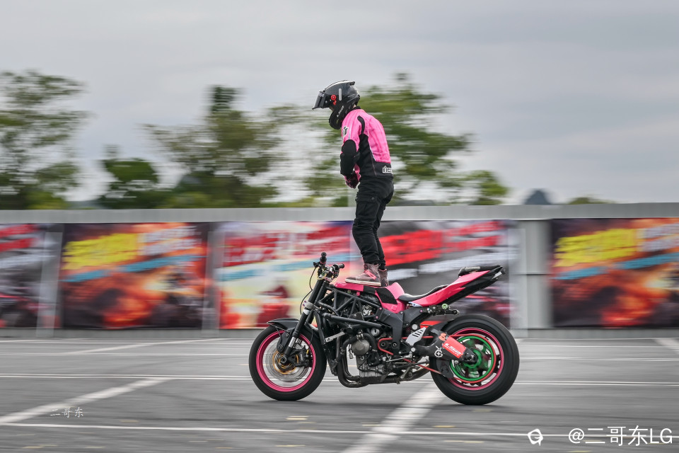 超华特技飞车秀 (15).jpg