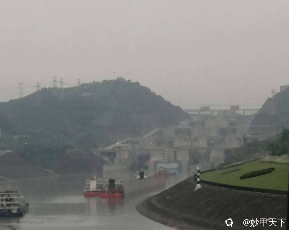 IMG_20230530_184605三峡大坝_副本.jpg