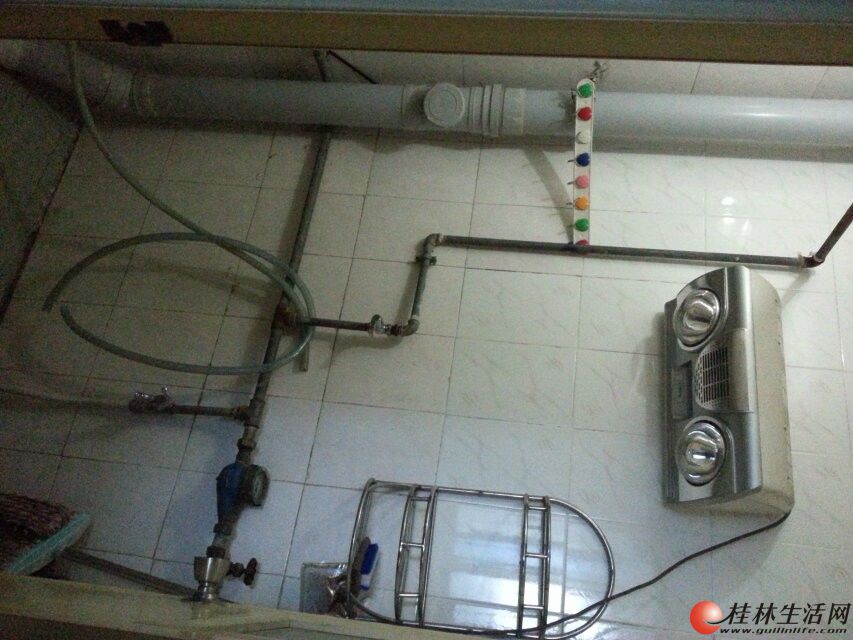 888  ʩ��԰·��   221   3F   95�O 1500Ԫ/��    �Ҿ߼ҵ���ȫ���д�¶̨����   ��