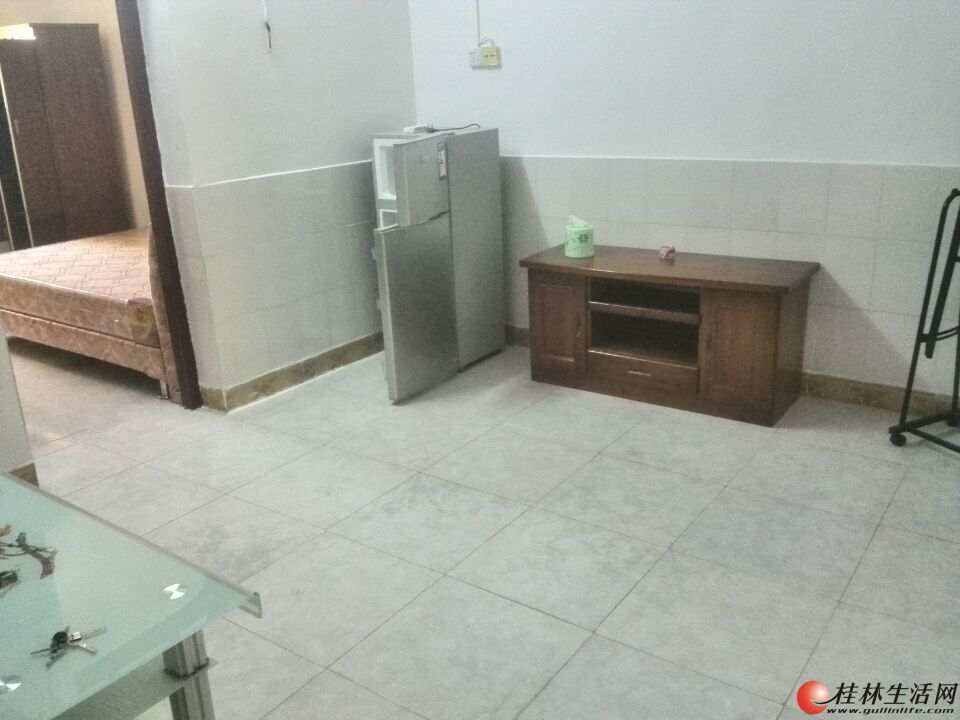 ���ǲ��н���������԰���ö���1��1��40ƽ��1¥��װ�޼ҵ���ȫ1000��