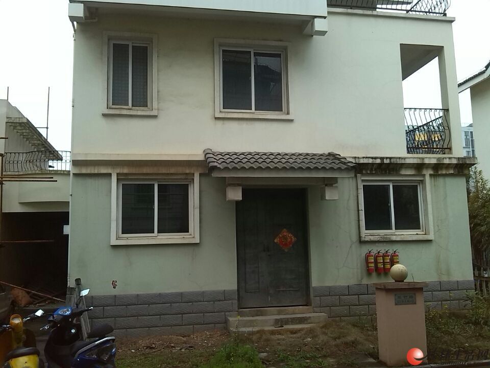�����������ɽׯ 6��2��4�� 270�O 350�� ��ˮ ¶̨+����