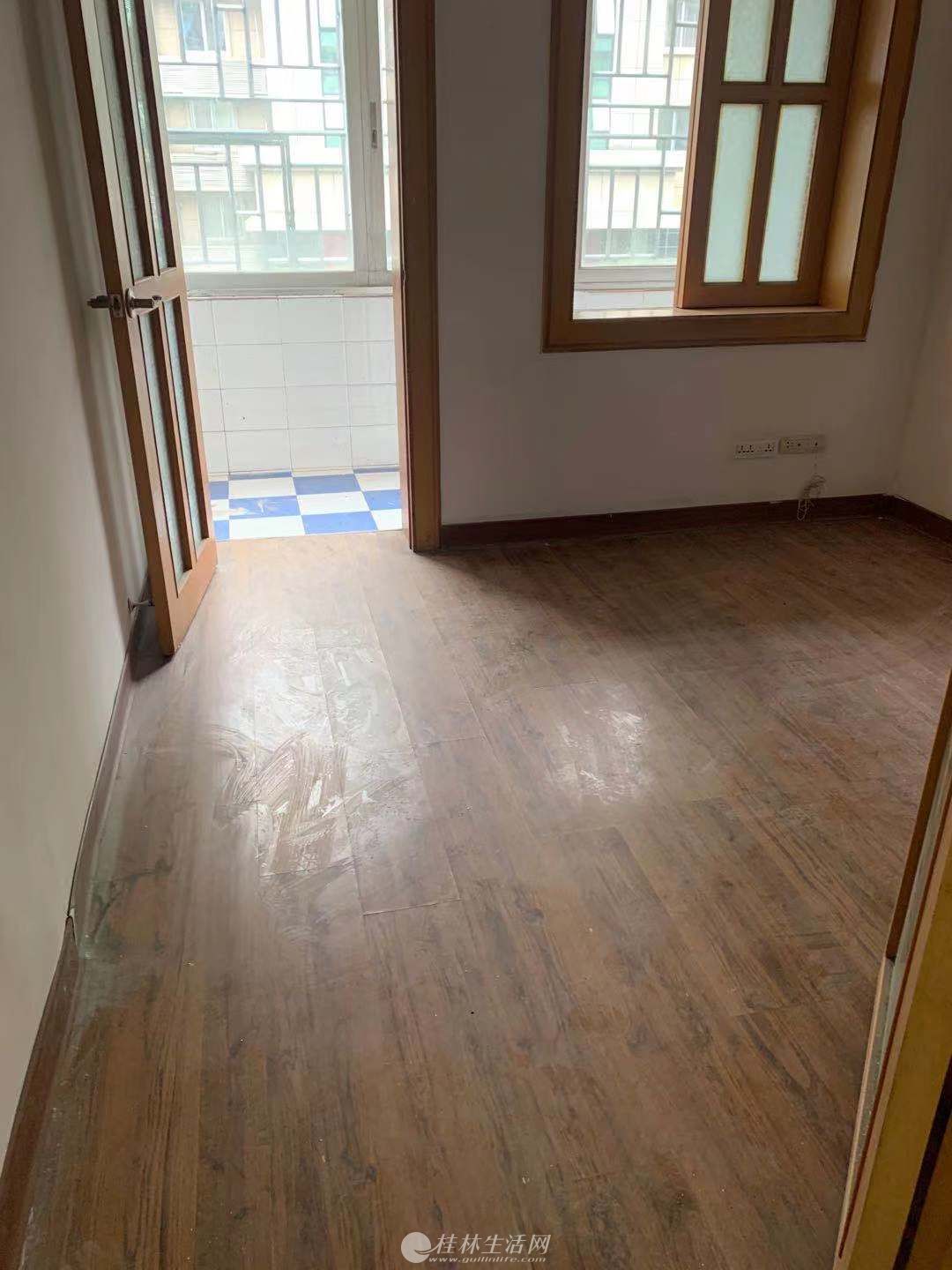 ���ۣ� ����ѧ����԰����3¥86ƽ3��2��1997�꽨��װ68��