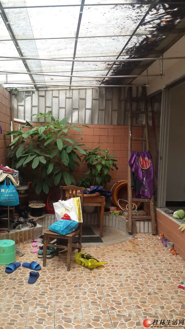 Y�����С����1¥ 4��2��2��+20ƽԺ�� 1500Ԫ/��