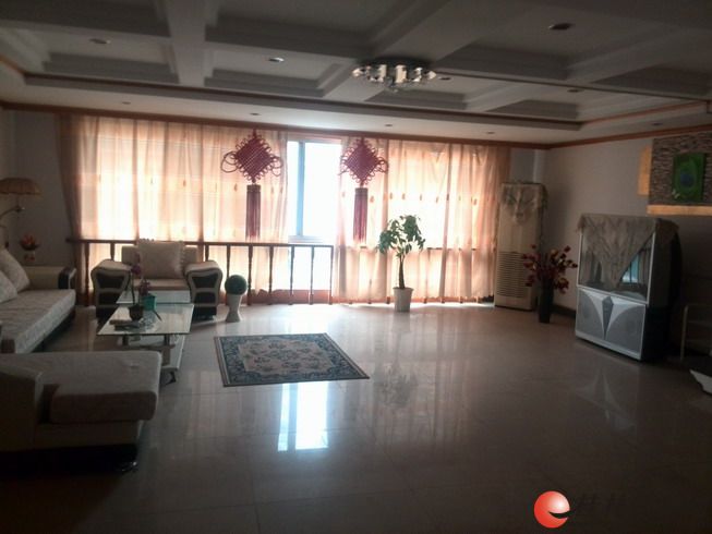 ���������ж��桿 4��2��200ƽ�� ������ʽ 4000/�� ��ס����