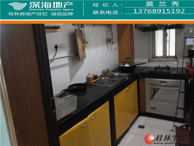 ˮ���г��Գ�ʢʱ���㳡 ��װ3�� 130ƽ�� 2¥ ��ͣ��λ ������ȫ