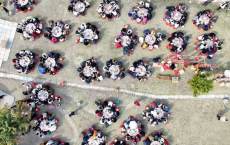 香迷糊了！桂林这场&ldquo;杀猪宴&rdquo;，数百人一起&ldquo;搂席&rdquo;