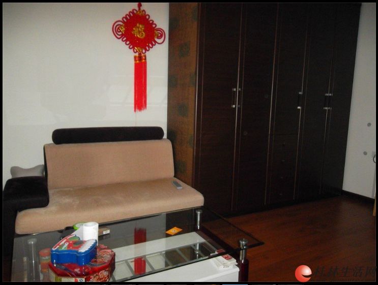 888  �ͼ۳�����˰�����Ų���������· 	211	3F	56.73�O	��װ		���ķ�	35��		Ψһһ