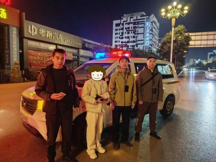 警惕快递包裹里的&ldquo;中奖&rdquo;小卡片！女子差点被骗4万元