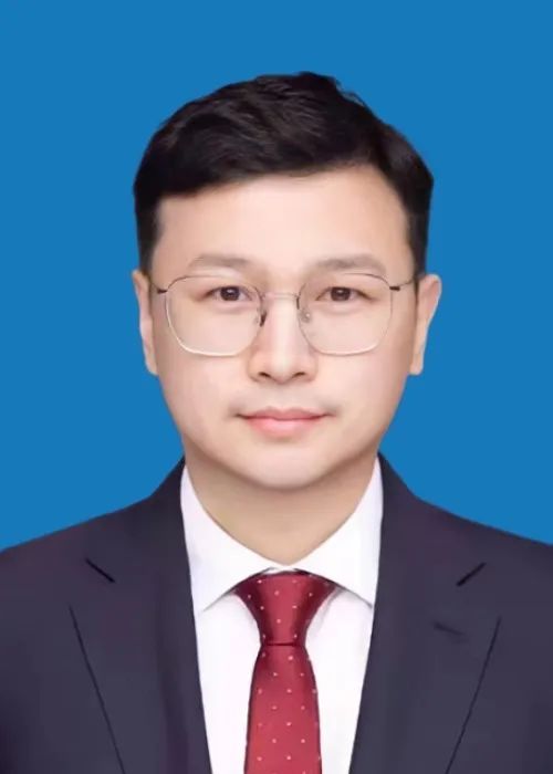 李鑫.jpg