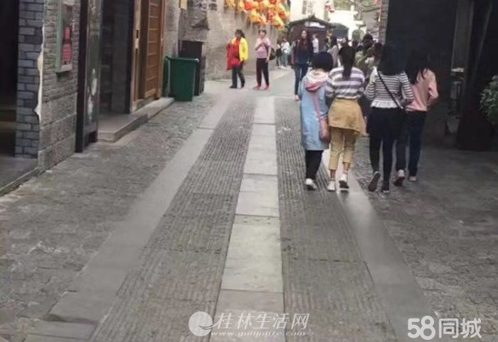 �л�Сѧ���� ������1¥���淿45ƽ ������ ���仧����