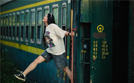 打卡網(wǎng)紅廢舊火車場