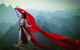 草坪大狮湾云顶   再现千里江山图