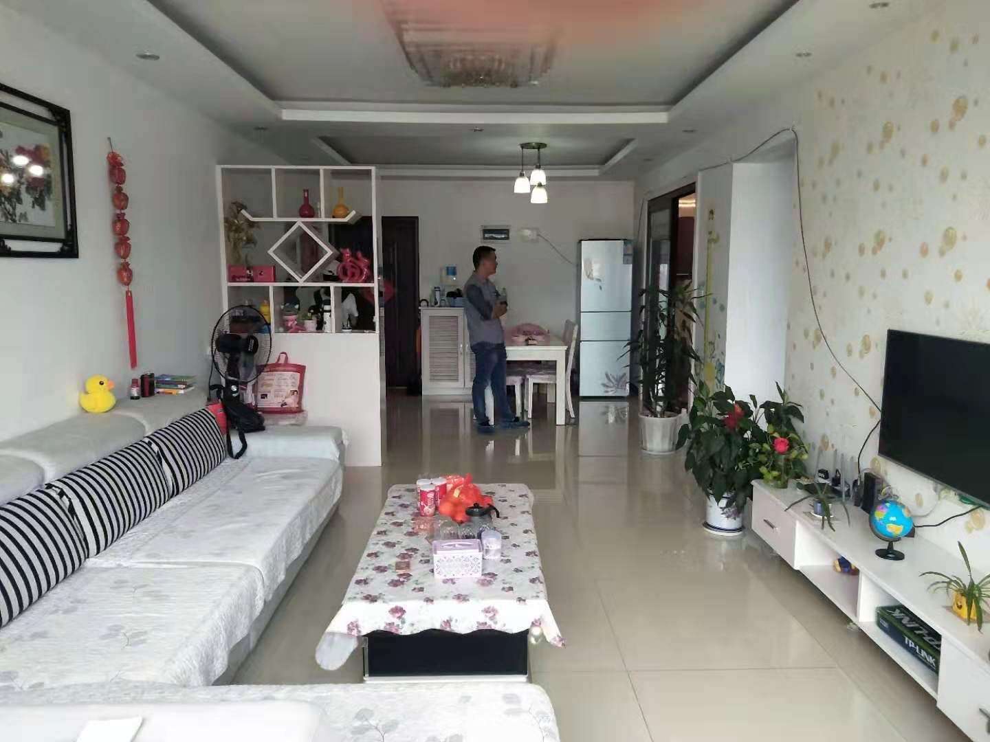 �ٹ��Сѧ����������2��2��1��105ƽ���ݾ�װ�����ס