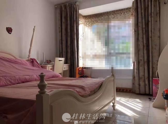 ���С���в���������һ����80ƽ50��