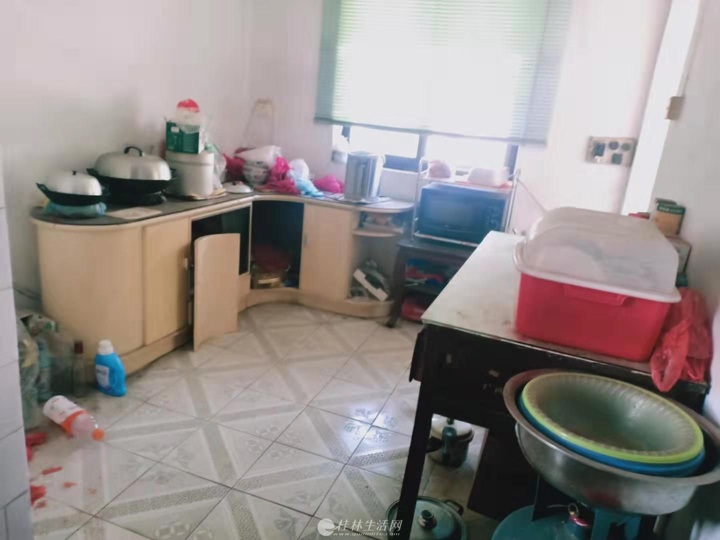 ��Ҥ3��1��1������¥78ƽ�ײ˼�40������