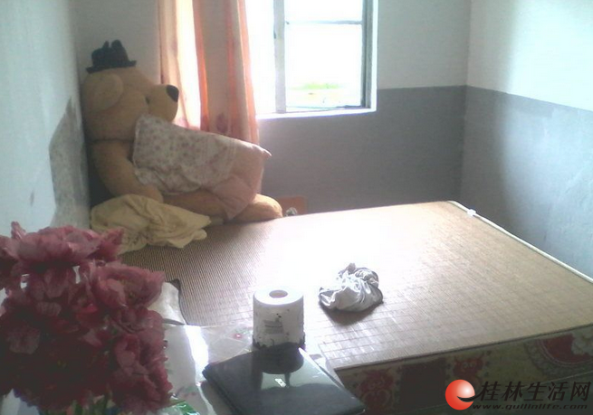 ��Ҥ���и�������˵����������ж�������һ������800Ԫ�Ҿ߼ҵ���