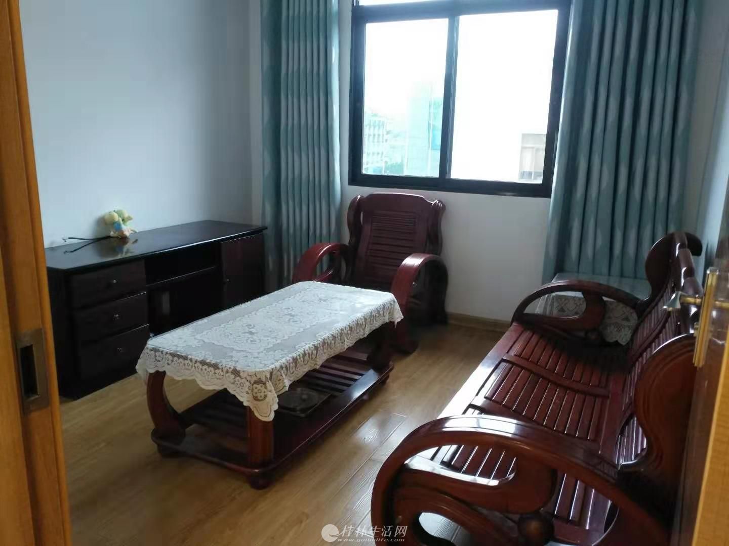 ɽ·Ⱥѧ¥1993ķӣɰװޣס