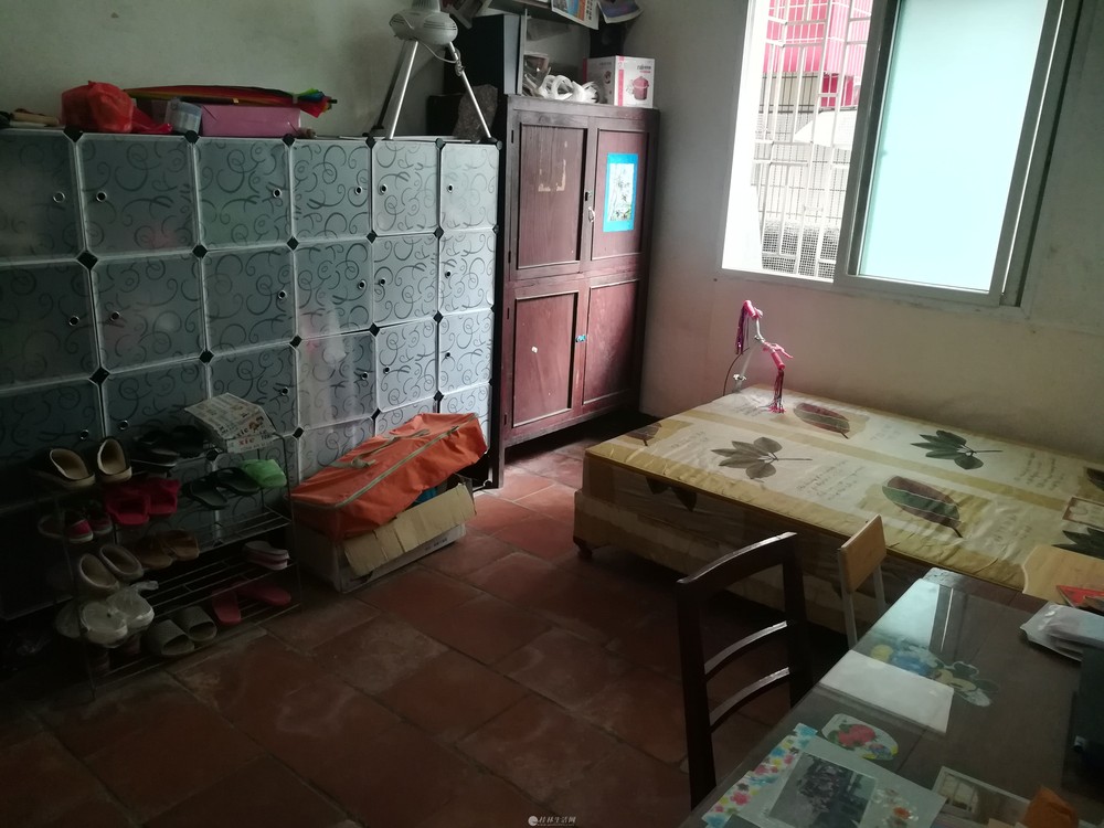 ����·���л�ѧ����1¥��57ƽ��ֻ��60�������ޣ�*