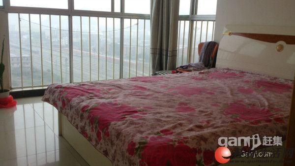 s����˫˰�� �۾���ͥ����13¥ 90ƽ��ʹ�������װ�޼���48��