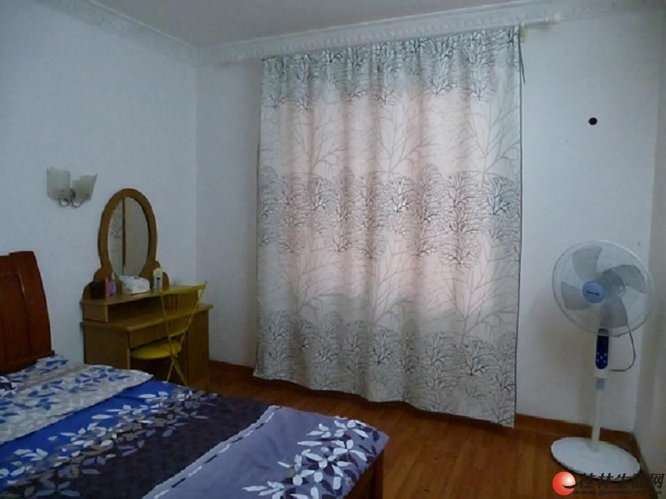 �б����ֶ��긽����һ��һ�� ������������ �����ס
