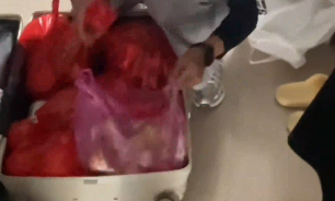 拥有一个广西舍友是怎样的体验？行李箱里塞满了带给大家的特产！