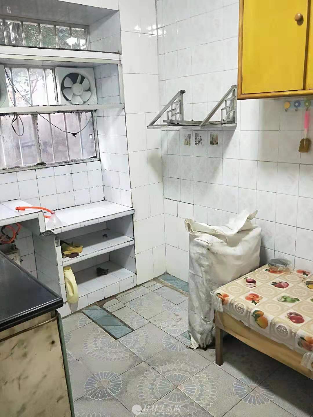 ���⣬���һ����2��1��1����68ƽ�ף�2¥��1100Ԫ/��