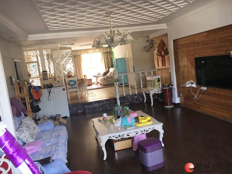 C������ ����ѧ���̺��ǳ�  �ƽ�¥��165�O��װ4��130�������ס