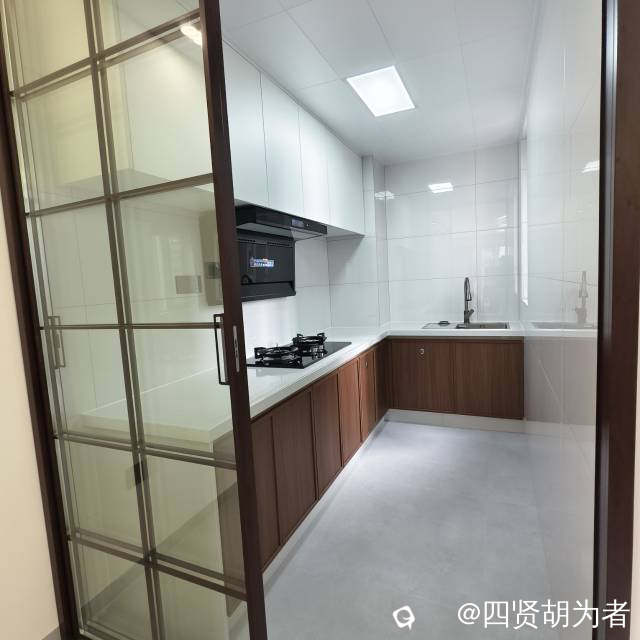 c98fef2e-520e-6af9-4181-794c62b086ca.jpg