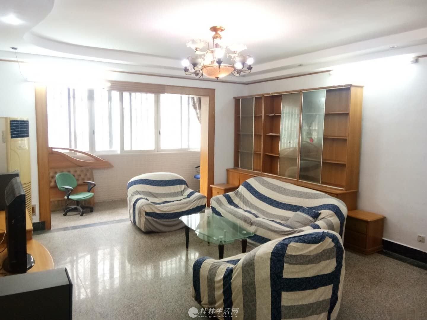 �����м���Ժ���ᾫ 4��2��2�� 156ƽ 108�� 3¥ ��װ