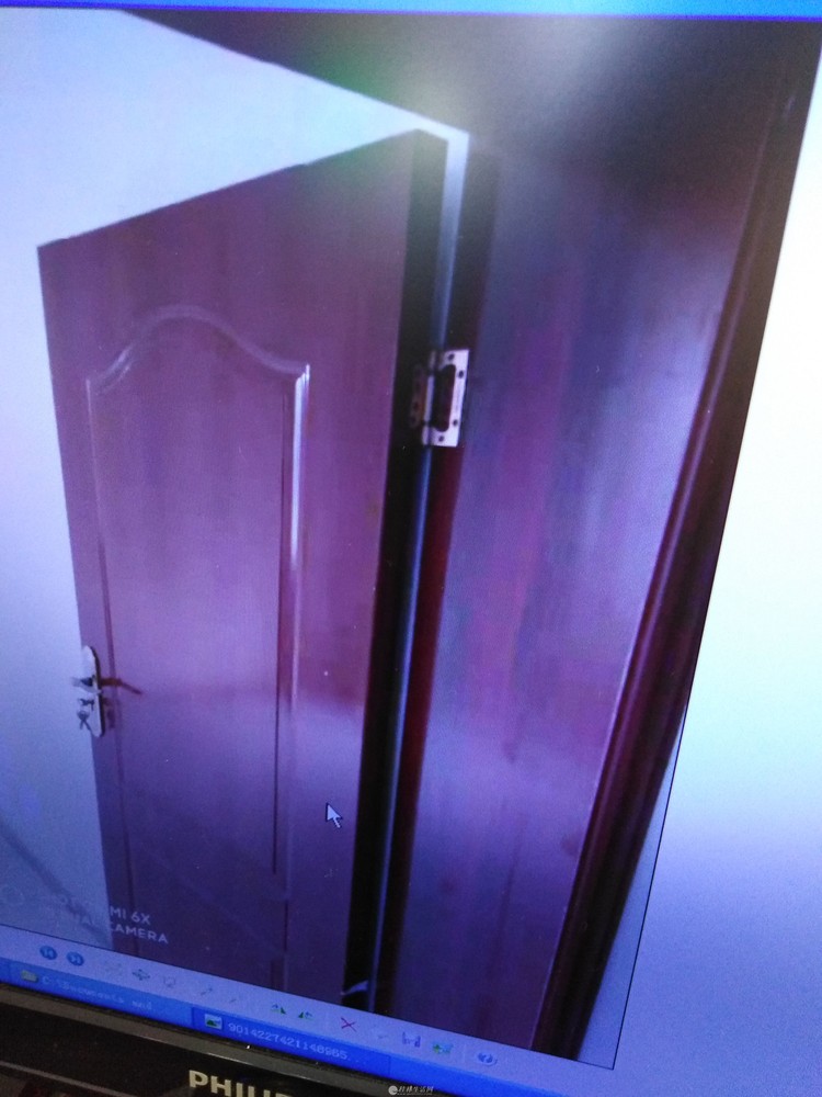 ���Ų��п��Ű뵺��������¥������һ����װ�޿�ͣĦ�г��յ���800Ԫ��