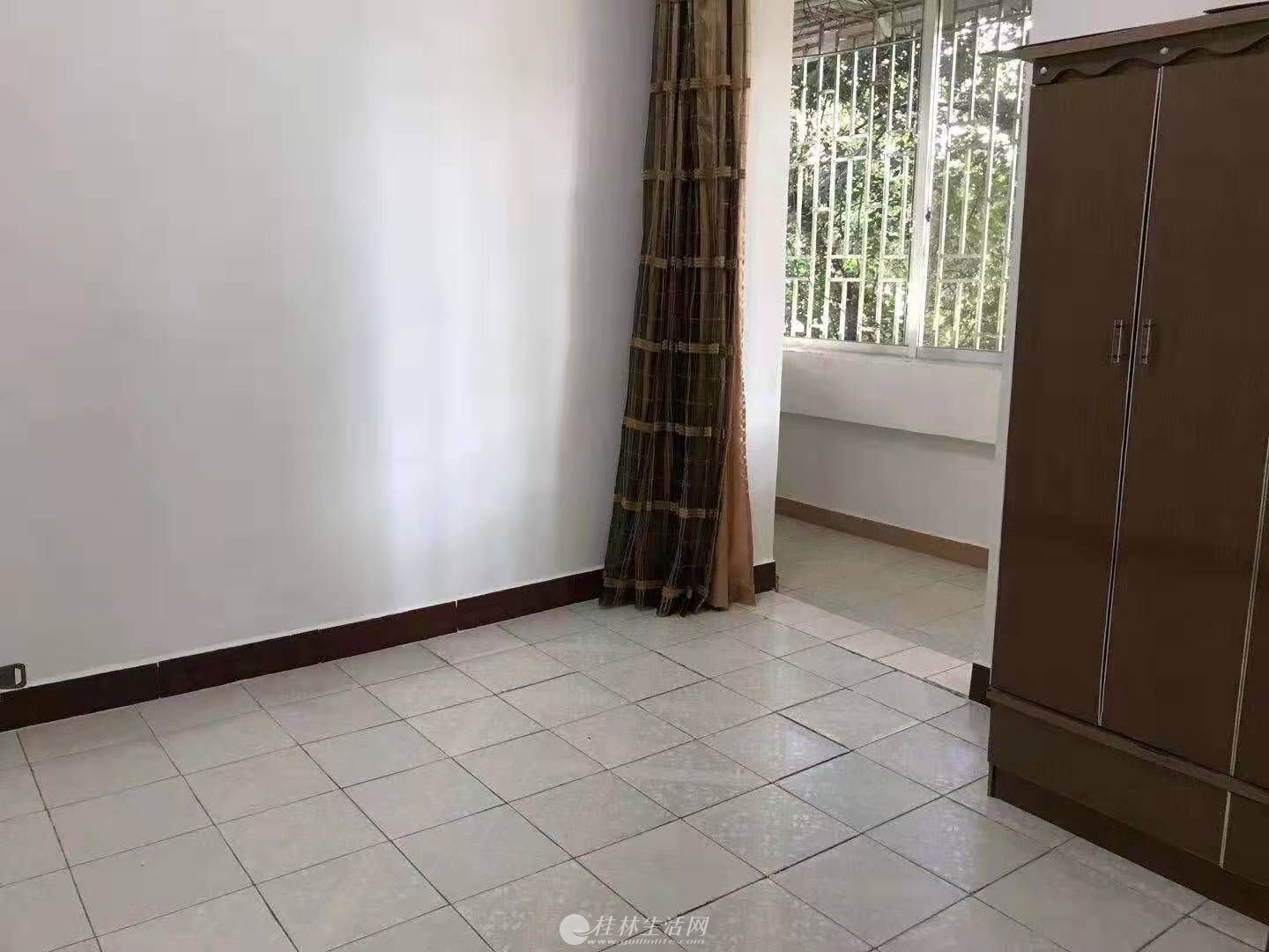 �һ��´�3¥2��1��65ƽ������װ�޼ҵ���ȫ1000Ԫһ����