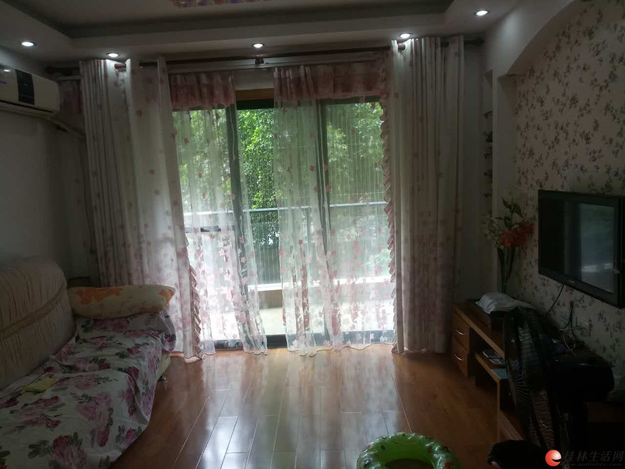 TU�Ϻ�·�������2��2��1����װ��74ƽ60�������ס