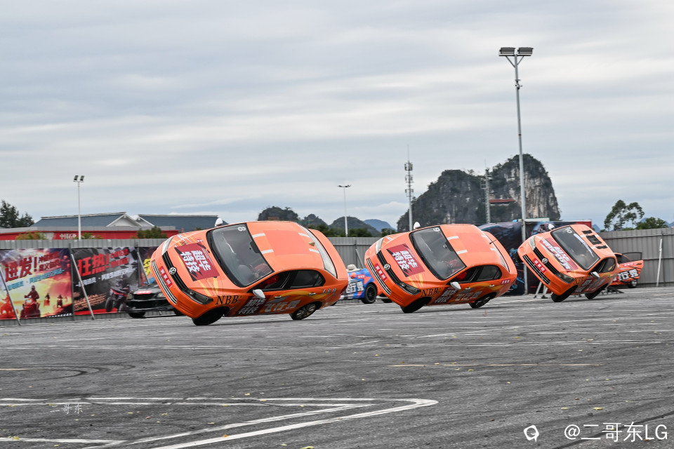 超华特技飞车秀 (21).jpg