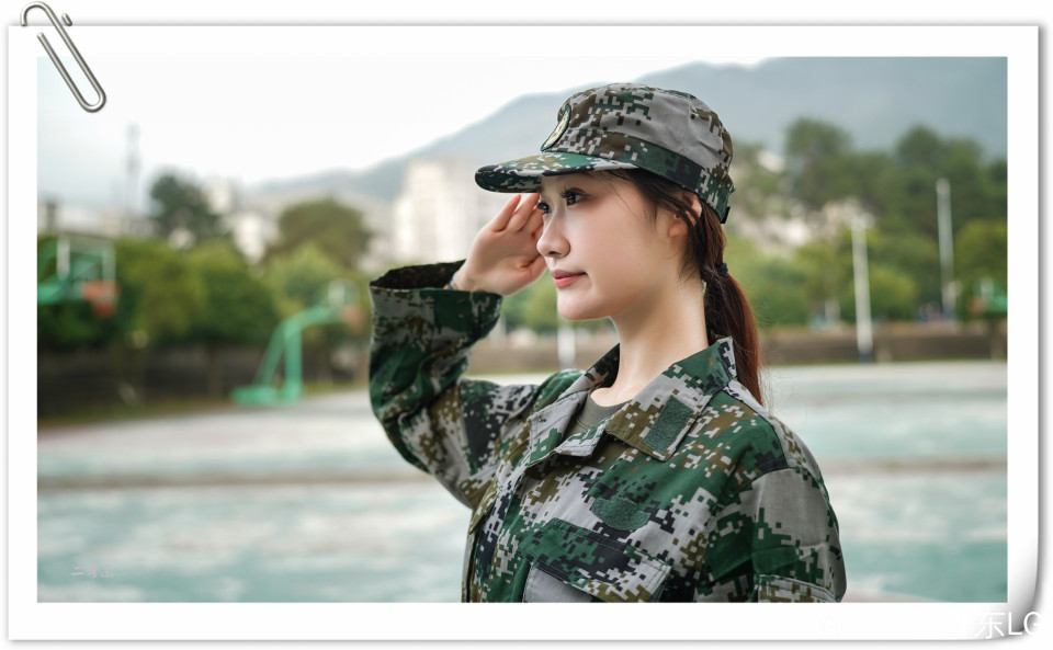 璇儿戎装，飒爽英姿，精神抖擞 (1).jpg