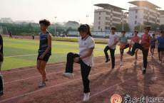 1.55米广西&ldquo;小孩姐&rdquo;球技惊艳全网！面对记者采访，她这样说&hellip;&hellip;