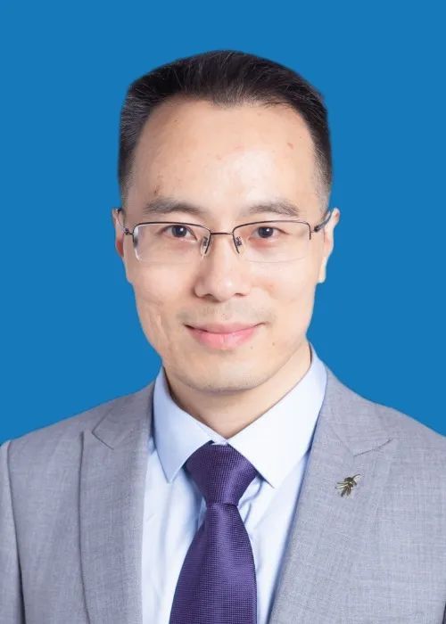 黄贤圣.jpg