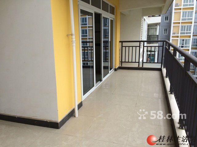 Q�����ִ��� �칫�ӼҶ�����3��2��2�� 136ƽ��